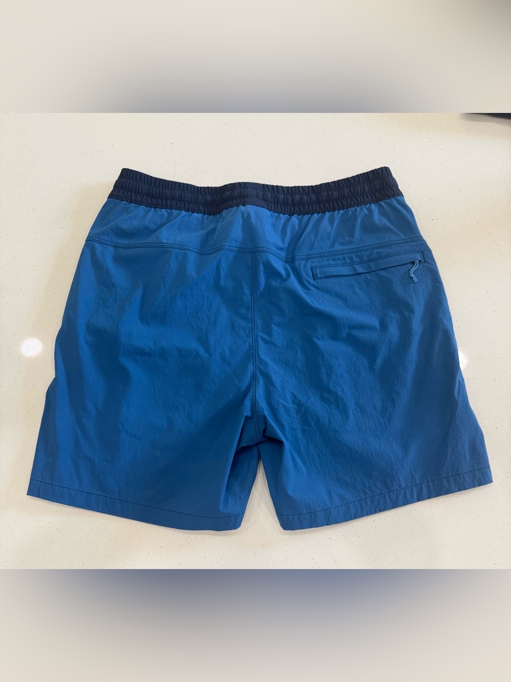 Patagonia Men’s Blue hybrid shorts with Navy Waistband - Picture 3 of 3